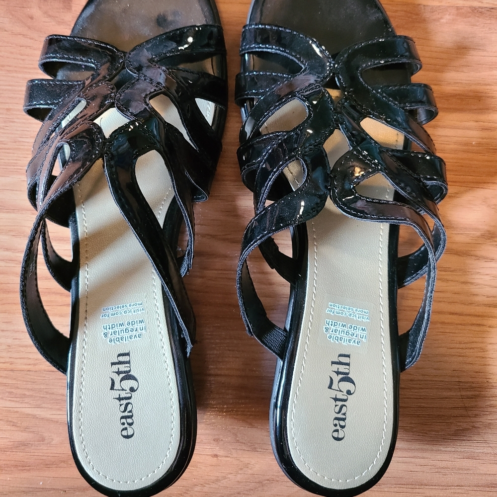 🦩 3/$30 East 5th Slide Black Wedge - size 7.5 - Picture 2 of 6